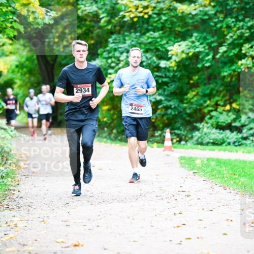 12.10.2025 - Bramfelder Halbmarathon 2025 Dr. Thomas Lammeyer http://msf.ph/oto/9351700 12.10.2025 10:40:08 Laufen 2934, 2465 meine-sportfotos.de