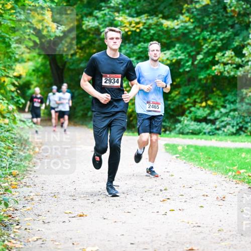 12.10.2025 - Bramfelder Halbmarathon 2025 Dr. Thomas Lammeyer http://msf.ph/oto/9351708 12.10.2025 10:40:09 Laufen 2934, 2465 meine-sportfotos.de