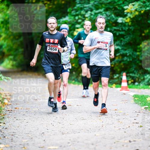 12.10.2025 - Bramfelder Halbmarathon 2025 Dr. Thomas Lammeyer http://msf.ph/oto/9351737 12.10.2025 10:40:14 Laufen 2656, 2500 meine-sportfotos.de