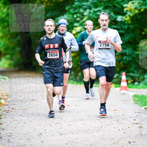 12.10.2025 - Bramfelder Halbmarathon 2025 Dr. Thomas Lammeyer http://msf.ph/oto/9351739 12.10.2025 10:40:14 Laufen 2656, 00, 361, 2756 meine-sportfotos.de