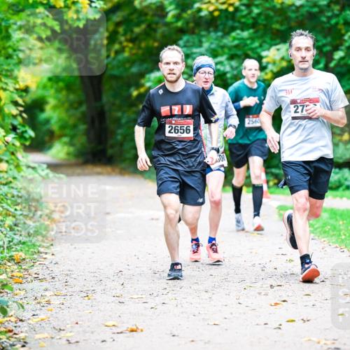 12.10.2025 - Bramfelder Halbmarathon 2025 Dr. Thomas Lammeyer http://msf.ph/oto/9351750 12.10.2025 10:40:16 Laufen 2656, 200, 2560, 361, 27 meine-sportfotos.de