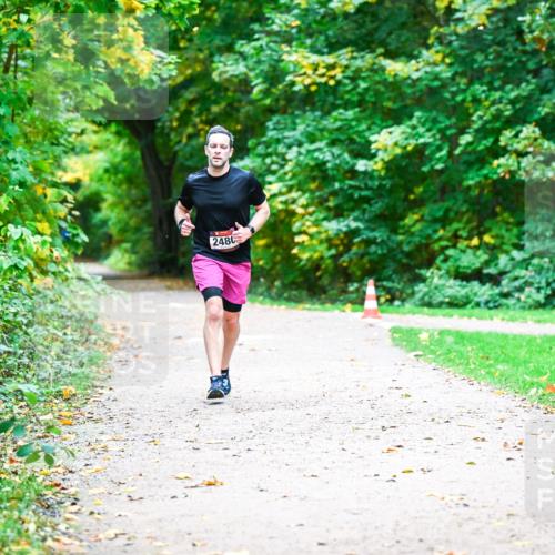 12.10.2025 - Bramfelder Halbmarathon 2025 Dr. Thomas Lammeyer http://msf.ph/oto/9351772 12.10.2025 10:40:29 Laufen 2480 meine-sportfotos.de