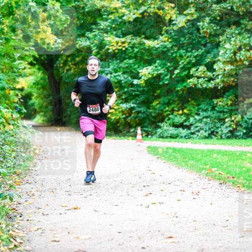 12.10.2025 - Bramfelder Halbmarathon 2025 Dr. Thomas Lammeyer http://msf.ph/oto/9351777 12.10.2025 10:40:29 Laufen 2480 meine-sportfotos.de
