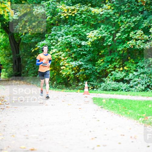 12.10.2025 - Bramfelder Halbmarathon 2025 Dr. Thomas Lammeyer http://msf.ph/oto/9351797 12.10.2025 10:40:44 Laufen 2684 meine-sportfotos.de