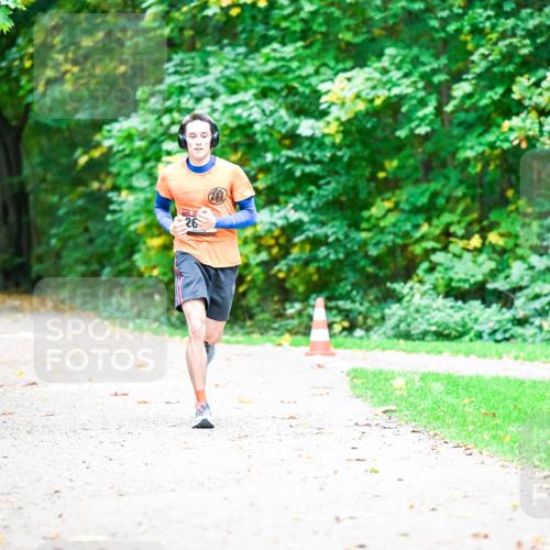 12.10.2025 - Bramfelder Halbmarathon 2025 Dr. Thomas Lammeyer http://msf.ph/oto/9351812 12.10.2025 10:40:46 Laufen 26 meine-sportfotos.de