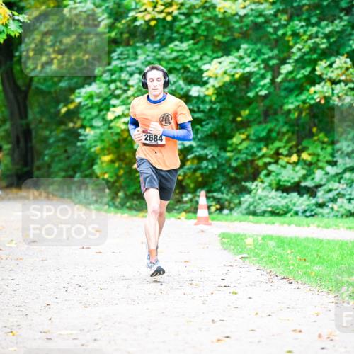 12.10.2025 - Bramfelder Halbmarathon 2025 Dr. Thomas Lammeyer http://msf.ph/oto/9351817 12.10.2025 10:40:47 Laufen 2684 meine-sportfotos.de