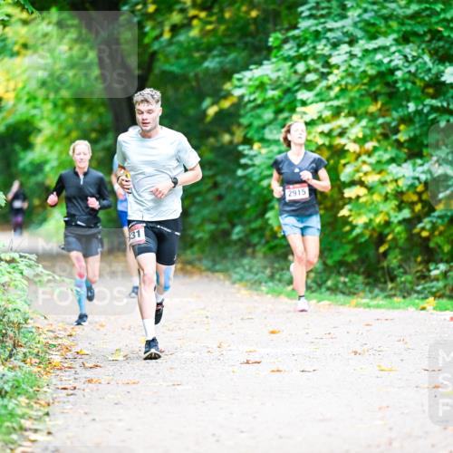 12.10.2025 - Bramfelder Halbmarathon 2025 Dr. Thomas Lammeyer http://msf.ph/oto/9351849 12.10.2025 10:40:54 Laufen 31, 2915 meine-sportfotos.de