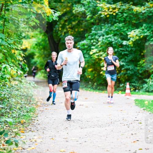 12.10.2025 - Bramfelder Halbmarathon 2025 Dr. Thomas Lammeyer http://msf.ph/oto/9351866 12.10.2025 10:40:56 Laufen 31, 2915 meine-sportfotos.de