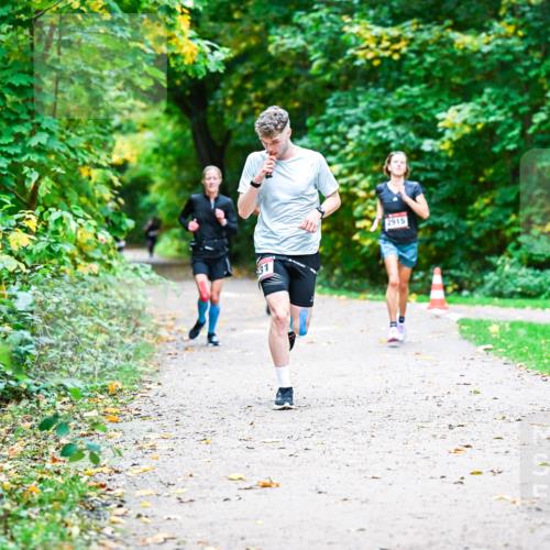 12.10.2025 - Bramfelder Halbmarathon 2025 Dr. Thomas Lammeyer http://msf.ph/oto/9351871 12.10.2025 10:40:57 Laufen 31, 2915 meine-sportfotos.de