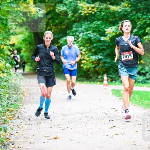 12.10.2025 - Bramfelder Halbmarathon 2025 Dr. Thomas Lammeyer http://msf.ph/oto/9351886 12.10.2025 10:40:59 Laufen 2915, 283 meine-sportfotos.de