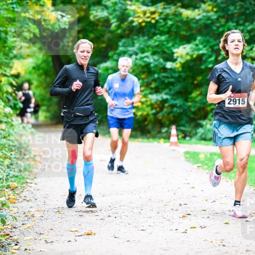 12.10.2025 - Bramfelder Halbmarathon 2025 Dr. Thomas Lammeyer http://msf.ph/oto/9351889 12.10.2025 10:41:00 Laufen 2915 meine-sportfotos.de