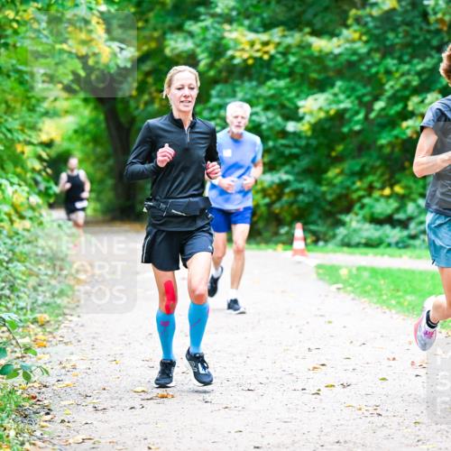 12.10.2025 - Bramfelder Halbmarathon 2025 Dr. Thomas Lammeyer http://msf.ph/oto/9351892 12.10.2025 10:41:00 Laufen 2915 meine-sportfotos.de
