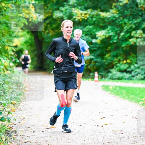 12.10.2025 - Bramfelder Halbmarathon 2025 Dr. Thomas Lammeyer http://msf.ph/oto/9351894 12.10.2025 10:41:01 Laufen 2915 meine-sportfotos.de