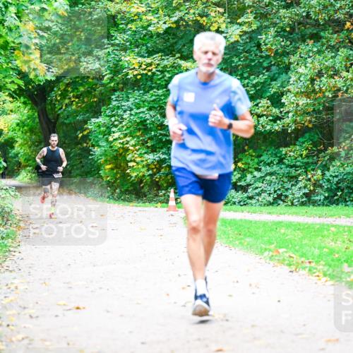 12.10.2025 - Bramfelder Halbmarathon 2025 Dr. Thomas Lammeyer http://msf.ph/oto/9351900 12.10.2025 10:41:03 Laufen  meine-sportfotos.de