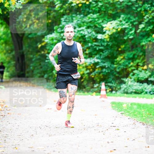 12.10.2025 - Bramfelder Halbmarathon 2025 Dr. Thomas Lammeyer http://msf.ph/oto/9351914 12.10.2025 10:41:06 Laufen 2023 meine-sportfotos.de