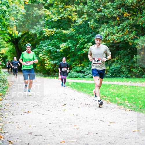 12.10.2025 - Bramfelder Halbmarathon 2025 Dr. Thomas Lammeyer http://msf.ph/oto/9351976 12.10.2025 10:41:29 Laufen 2979, 2461, 2942 meine-sportfotos.de