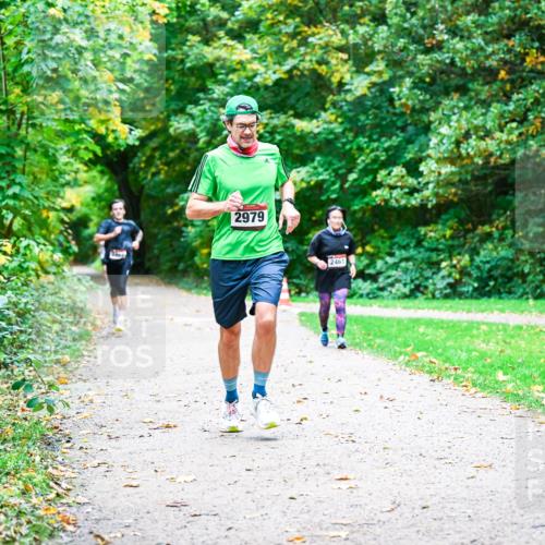 12.10.2025 - Bramfelder Halbmarathon 2025 Dr. Thomas Lammeyer http://msf.ph/oto/9351985 12.10.2025 10:41:30 Laufen 2979, 2461 meine-sportfotos.de