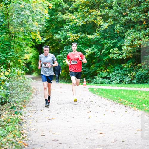 12.10.2025 - Bramfelder Halbmarathon 2025 Dr. Thomas Lammeyer http://msf.ph/oto/9352052 12.10.2025 10:41:45 Laufen 267, 2986 meine-sportfotos.de