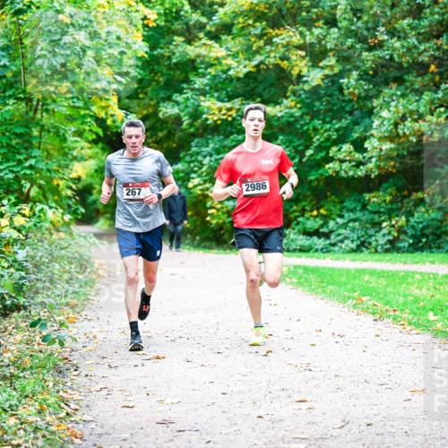 12.10.2025 - Bramfelder Halbmarathon 2025 Dr. Thomas Lammeyer http://msf.ph/oto/9352058 12.10.2025 10:41:46 Laufen 267, 2986 meine-sportfotos.de