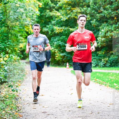 12.10.2025 - Bramfelder Halbmarathon 2025 Dr. Thomas Lammeyer http://msf.ph/oto/9352063 12.10.2025 10:41:47 Laufen 267, 2986 meine-sportfotos.de