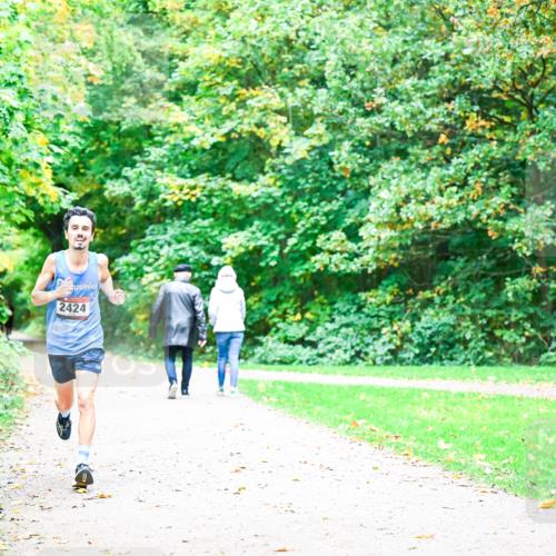 12.10.2025 - Bramfelder Halbmarathon 2025 Dr. Thomas Lammeyer http://msf.ph/oto/9352092 12.10.2025 10:42:02 Laufen 2424 meine-sportfotos.de