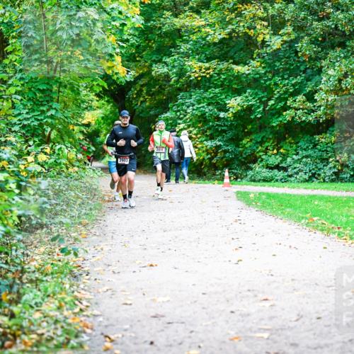 12.10.2025 - Bramfelder Halbmarathon 2025 Dr. Thomas Lammeyer http://msf.ph/oto/9352094 12.10.2025 10:42:13 Laufen 2903 meine-sportfotos.de
