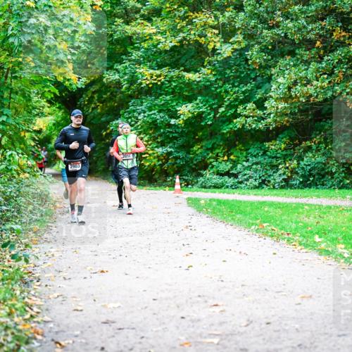 12.10.2025 - Bramfelder Halbmarathon 2025 Dr. Thomas Lammeyer http://msf.ph/oto/9352100 12.10.2025 10:42:13 Laufen 2903, 2010 meine-sportfotos.de