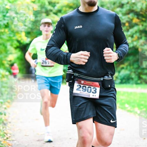12.10.2025 - Bramfelder Halbmarathon 2025 Dr. Thomas Lammeyer http://msf.ph/oto/9352129 12.10.2025 10:42:18 Laufen 261, 34, 2903, 4 meine-sportfotos.de