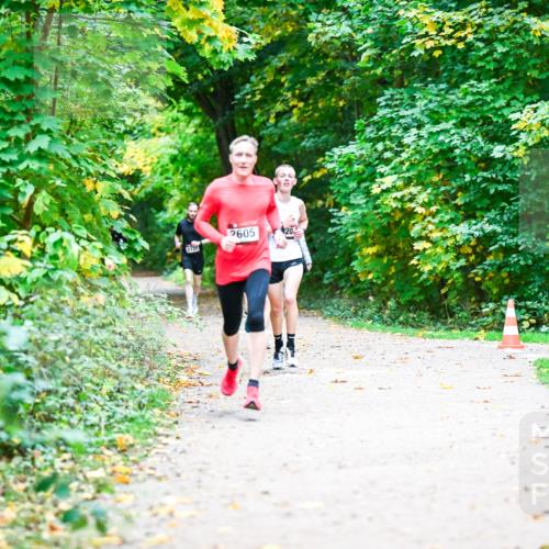 12.10.2025 - Bramfelder Halbmarathon 2025 Dr. Thomas Lammeyer http://msf.ph/oto/9352132 12.10.2025 10:42:23 Laufen 2122, 2605, 20 meine-sportfotos.de
