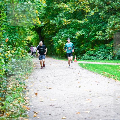 12.10.2025 - Bramfelder Halbmarathon 2025 Dr. Thomas Lammeyer http://msf.ph/oto/9352292 12.10.2025 10:43:05 Laufen 2164 meine-sportfotos.de