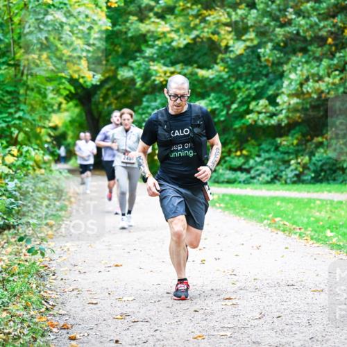 12.10.2025 - Bramfelder Halbmarathon 2025 Dr. Thomas Lammeyer http://msf.ph/oto/9352319 12.10.2025 10:43:09 Laufen 2461 meine-sportfotos.de