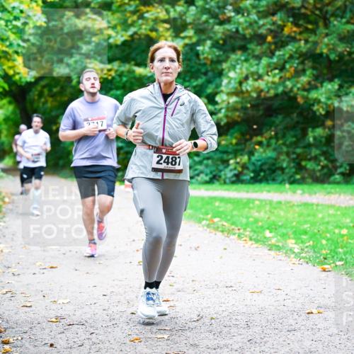 12.10.2025 - Bramfelder Halbmarathon 2025 Dr. Thomas Lammeyer http://msf.ph/oto/9352335 12.10.2025 10:43:12 Laufen 2481 meine-sportfotos.de