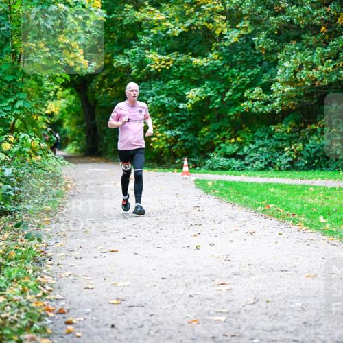 12.10.2025 - Bramfelder Halbmarathon 2025 Dr. Thomas Lammeyer http://msf.ph/oto/9352349 12.10.2025 10:43:16 Laufen  meine-sportfotos.de