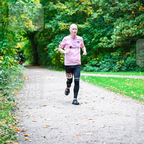 12.10.2025 - Bramfelder Halbmarathon 2025 Dr. Thomas Lammeyer http://msf.ph/oto/9352353 12.10.2025 10:43:17 Laufen 2762 meine-sportfotos.de