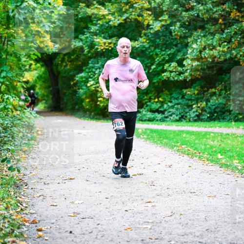 12.10.2025 - Bramfelder Halbmarathon 2025 Dr. Thomas Lammeyer http://msf.ph/oto/9352354 12.10.2025 10:43:17 Laufen 2762 meine-sportfotos.de