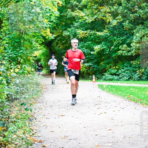12.10.2025 - Bramfelder Halbmarathon 2025 Dr. Thomas Lammeyer http://msf.ph/oto/9352449 12.10.2025 10:43:43 Laufen 2987 meine-sportfotos.de