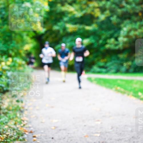 12.10.2025 - Bramfelder Halbmarathon 2025 Dr. Thomas Lammeyer http://msf.ph/oto/9352465 12.10.2025 10:43:45 Laufen  meine-sportfotos.de