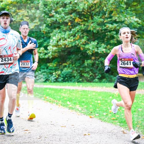 12.10.2025 - Bramfelder Halbmarathon 2025 Dr. Thomas Lammeyer http://msf.ph/oto/9352489 12.10.2025 10:43:49 Laufen 2434, 2832, 26419 meine-sportfotos.de