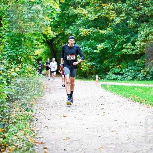 12.10.2025 - Bramfelder Halbmarathon 2025 Dr. Thomas Lammeyer http://msf.ph/oto/9352496 12.10.2025 10:43:53 Laufen 2573 meine-sportfotos.de