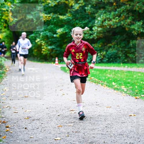 12.10.2025 - Bramfelder Halbmarathon 2025 Dr. Thomas Lammeyer http://msf.ph/oto/9352520 12.10.2025 10:43:57 Laufen 22, 3 meine-sportfotos.de