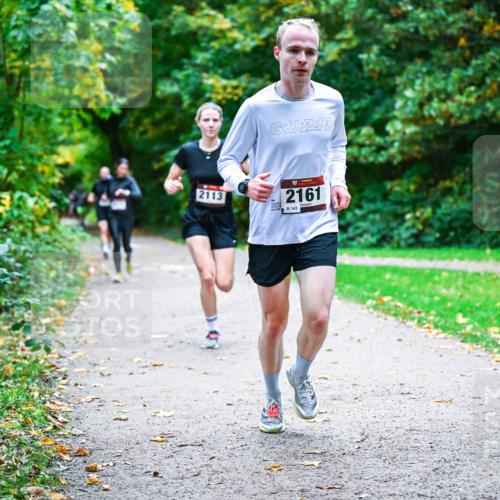 12.10.2025 - Bramfelder Halbmarathon 2025 Dr. Thomas Lammeyer http://msf.ph/oto/9352538 12.10.2025 10:44:01 Laufen 2113, 2161 meine-sportfotos.de