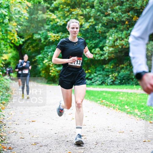 12.10.2025 - Bramfelder Halbmarathon 2025 Dr. Thomas Lammeyer http://msf.ph/oto/9352542 12.10.2025 10:44:02 Laufen 13, 2 meine-sportfotos.de