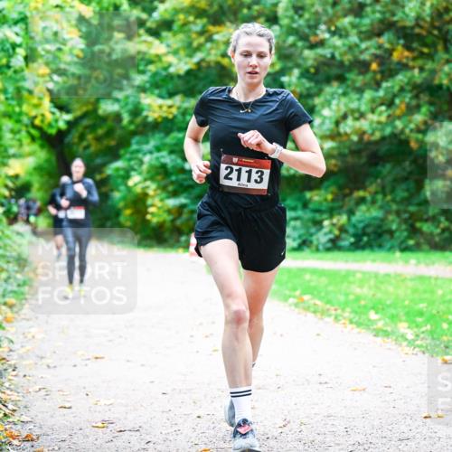 12.10.2025 - Bramfelder Halbmarathon 2025 Dr. Thomas Lammeyer http://msf.ph/oto/9352544 12.10.2025 10:44:02 Laufen 2113 meine-sportfotos.de