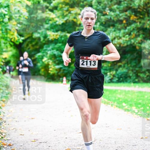 12.10.2025 - Bramfelder Halbmarathon 2025 Dr. Thomas Lammeyer http://msf.ph/oto/9352545 12.10.2025 10:44:02 Laufen 2113 meine-sportfotos.de