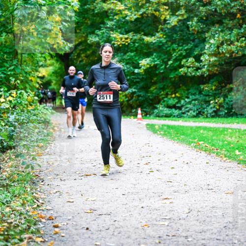 12.10.2025 - Bramfelder Halbmarathon 2025 Dr. Thomas Lammeyer http://msf.ph/oto/9352552 12.10.2025 10:44:04 Laufen 2692, 2511 meine-sportfotos.de