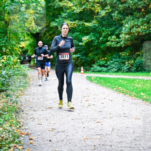 12.10.2025 - Bramfelder Halbmarathon 2025 Dr. Thomas Lammeyer http://msf.ph/oto/9352553 12.10.2025 10:44:04 Laufen 2692, 2511 meine-sportfotos.de