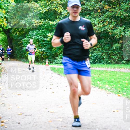 12.10.2025 - Bramfelder Halbmarathon 2025 Dr. Thomas Lammeyer http://msf.ph/oto/9352582 12.10.2025 10:44:10 Laufen  meine-sportfotos.de