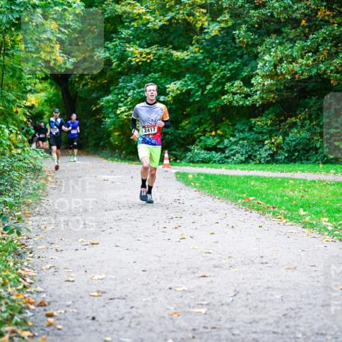 12.10.2025 - Bramfelder Halbmarathon 2025 Dr. Thomas Lammeyer http://msf.ph/oto/9352586 12.10.2025 10:44:11 Laufen 2417 meine-sportfotos.de