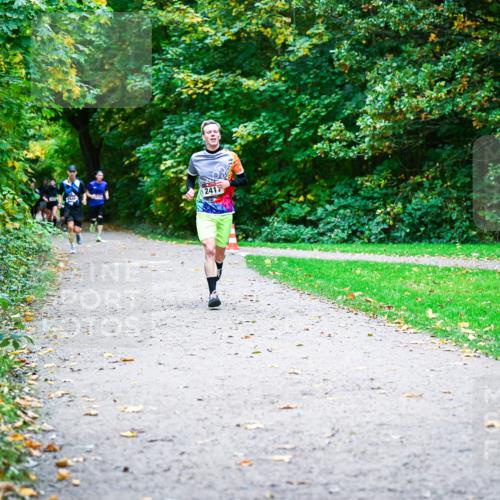 12.10.2025 - Bramfelder Halbmarathon 2025 Dr. Thomas Lammeyer http://msf.ph/oto/9352587 12.10.2025 10:44:11 Laufen 241 meine-sportfotos.de