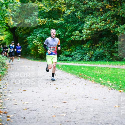 12.10.2025 - Bramfelder Halbmarathon 2025 Dr. Thomas Lammeyer http://msf.ph/oto/9352590 12.10.2025 10:44:12 Laufen 2417 meine-sportfotos.de